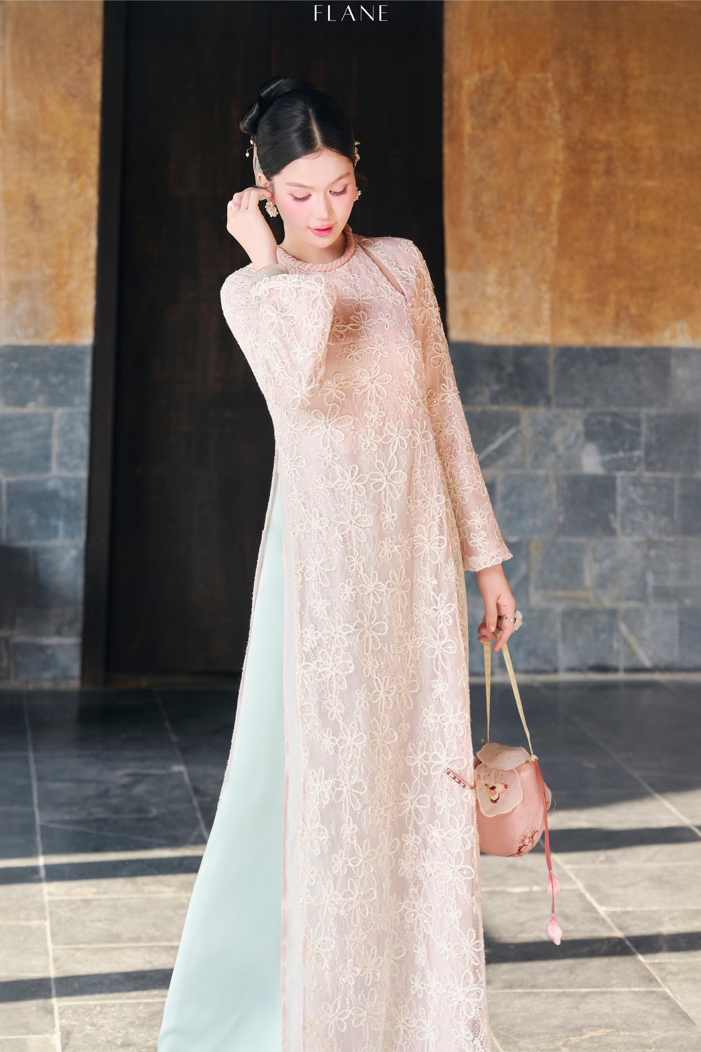 V&igrave; sao &aacute;o d&agrave;i ren được dự đo&aacute;n l&agrave; &ldquo;&aacute;t chủ b&agrave;i&rdquo; m&ugrave;a Tết 2026?- Ảnh 8.