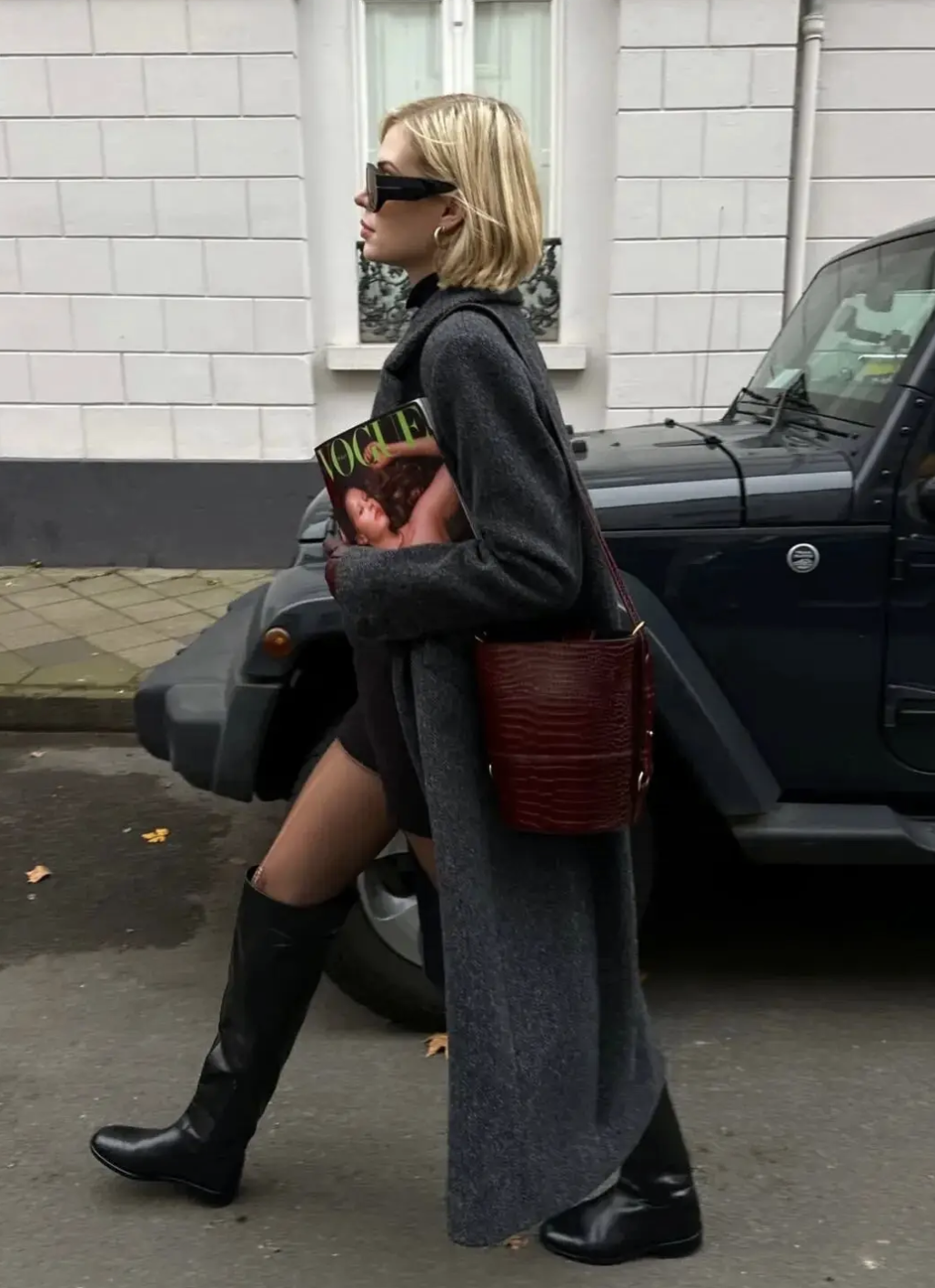 Chẳng cần sắm sửa nhiều, m&ugrave;a đ&ocirc;ng chỉ cần đ&uacute;ng một chiếc &aacute;o kho&aacute;c 