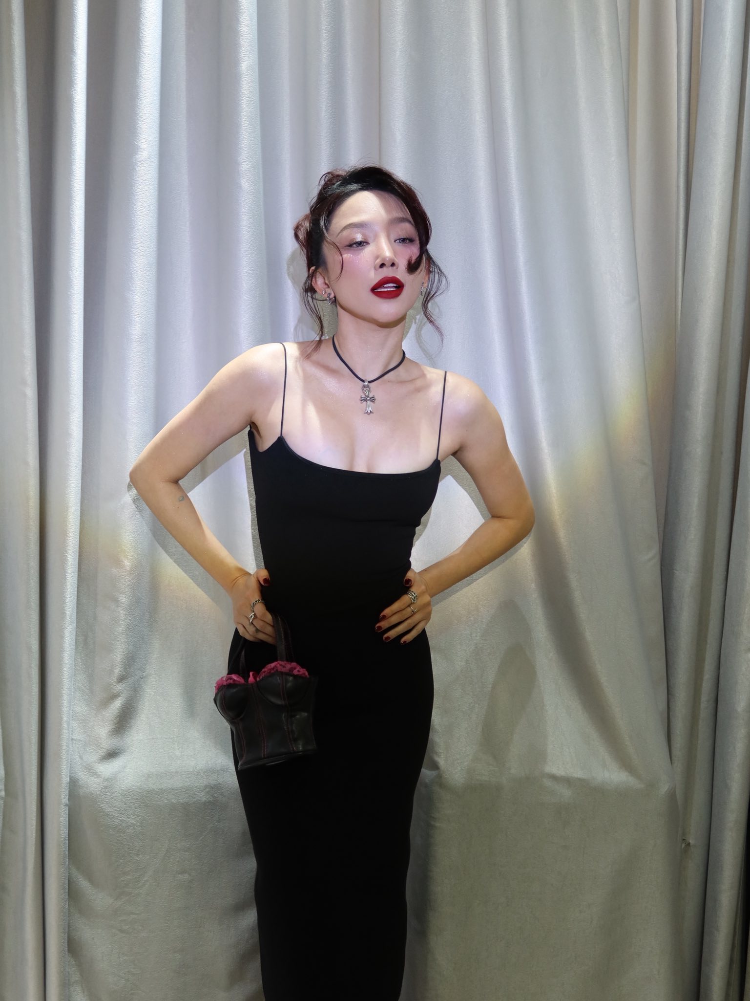 Tóc Tiên dáng săn chắc, nhan sắc miễn chê nhờ chăm làm 1 việc mỗi tuần, nhiều chị em không dám học theo vì sợ… xấu- Ảnh 3. Tóc Tiên dáng săn chắc, nhan sắc miễn chê nhờ chăm làm 1 việc mỗi tuần, nhiều chị em không dám học theo vì sợ… xấu- Ảnh 3.