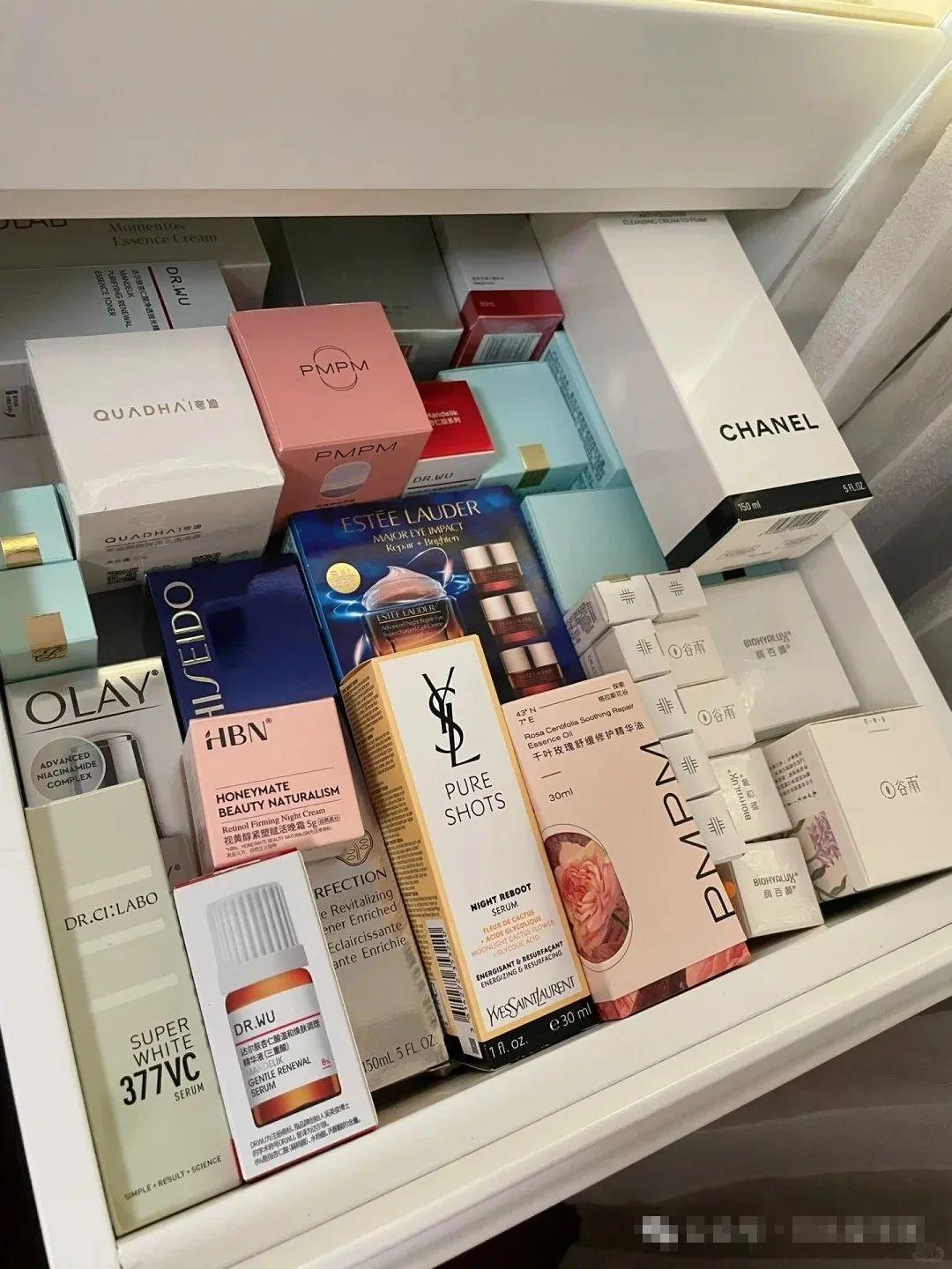 Sau 450 ng&agrave;y sống tối giản, t&ocirc;i dừng hẳn việc mua sắm: Chỉ d&ugrave;ng cho hết những g&igrave; đ&atilde; t&iacute;ch trữ - v&iacute; tiền lần đầu được &ldquo;thở&rdquo; đ&uacute;ng nghĩa - Ảnh 2.