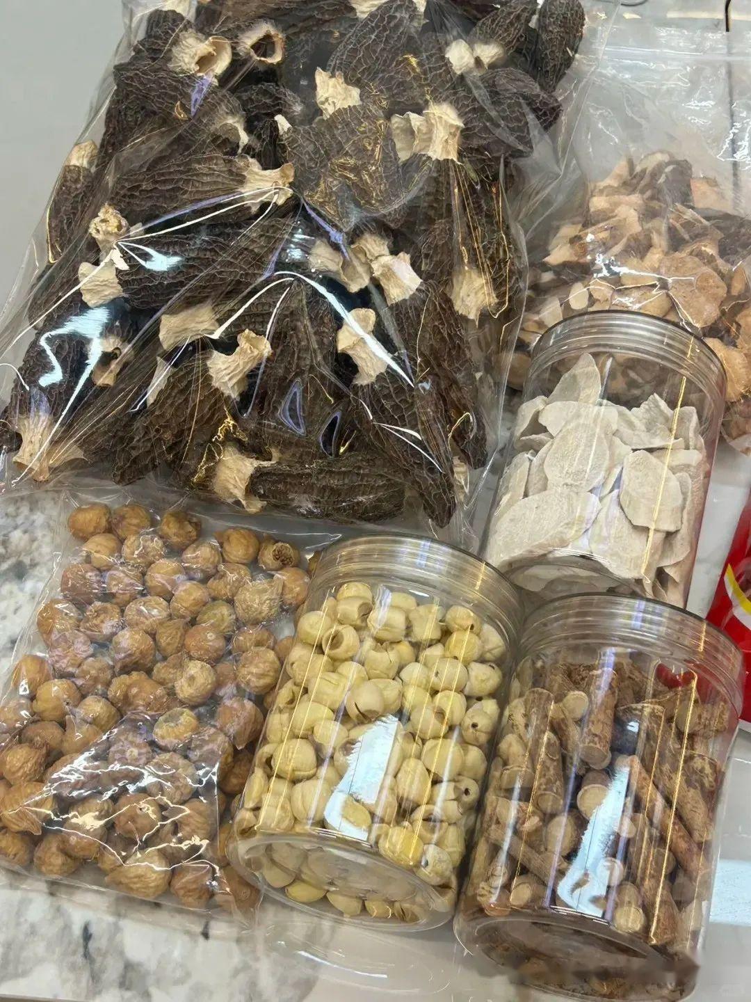 Sau 450 ng&agrave;y sống tối giản, t&ocirc;i dừng hẳn việc mua sắm: Chỉ d&ugrave;ng cho hết những g&igrave; đ&atilde; t&iacute;ch trữ - v&iacute; tiền lần đầu được &ldquo;thở&rdquo; đ&uacute;ng nghĩa - Ảnh 1.