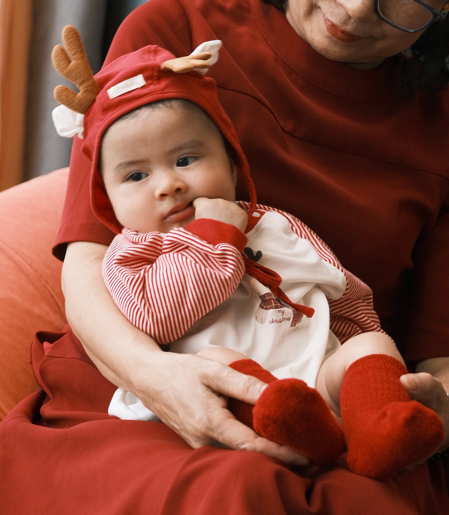 Picha - quý tử nhà HH Ngọc Hân: Em bé chào đời trong ca sinh hiếm, càng lớn ra dáng Picha - quý tử nhà HH Ngọc Hân: Em bé chào đời trong ca sinh hiếm, càng lớn ra dáng