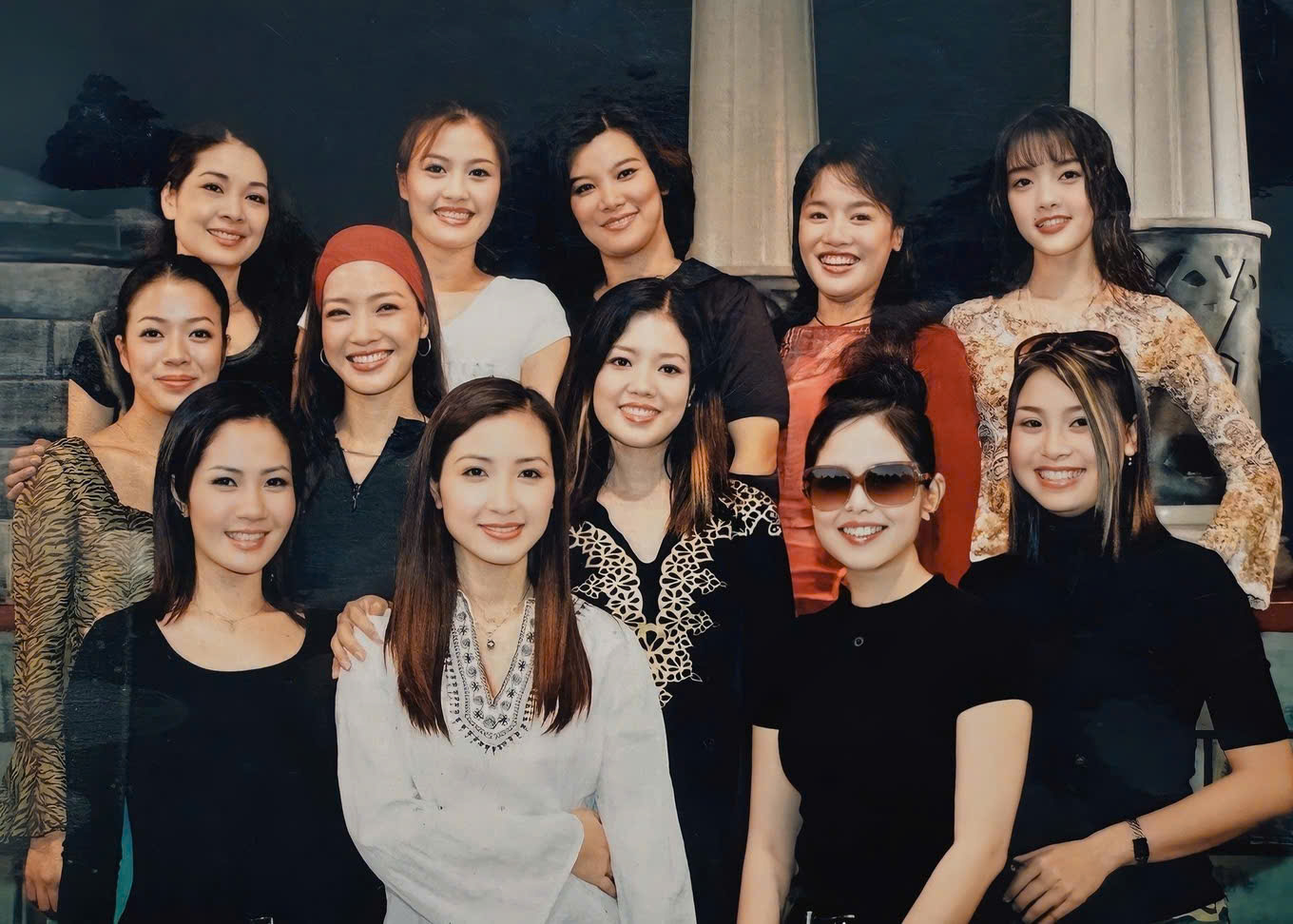 12 tuyệt sắc giai nh&acirc;n đẹp nhất Việt Nam chung khung h&igrave;nh, cả trăm năm nữa chưa chắc t&igrave;m ra đối thủ- Ảnh 1.