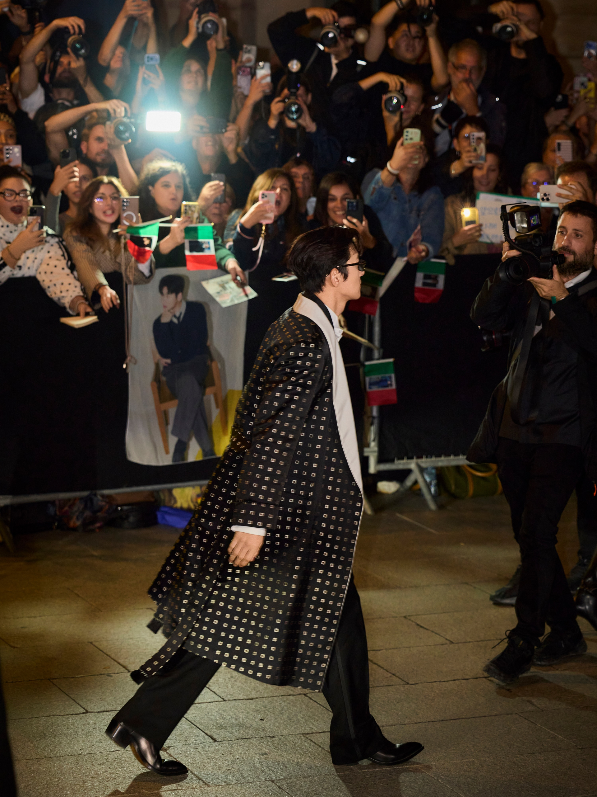 Ji Chang Wook tỏa s&aacute;ng tại Paris Fashion Week 2026 với phong c&aacute;ch lịch l&atilde;m - Ảnh 6.