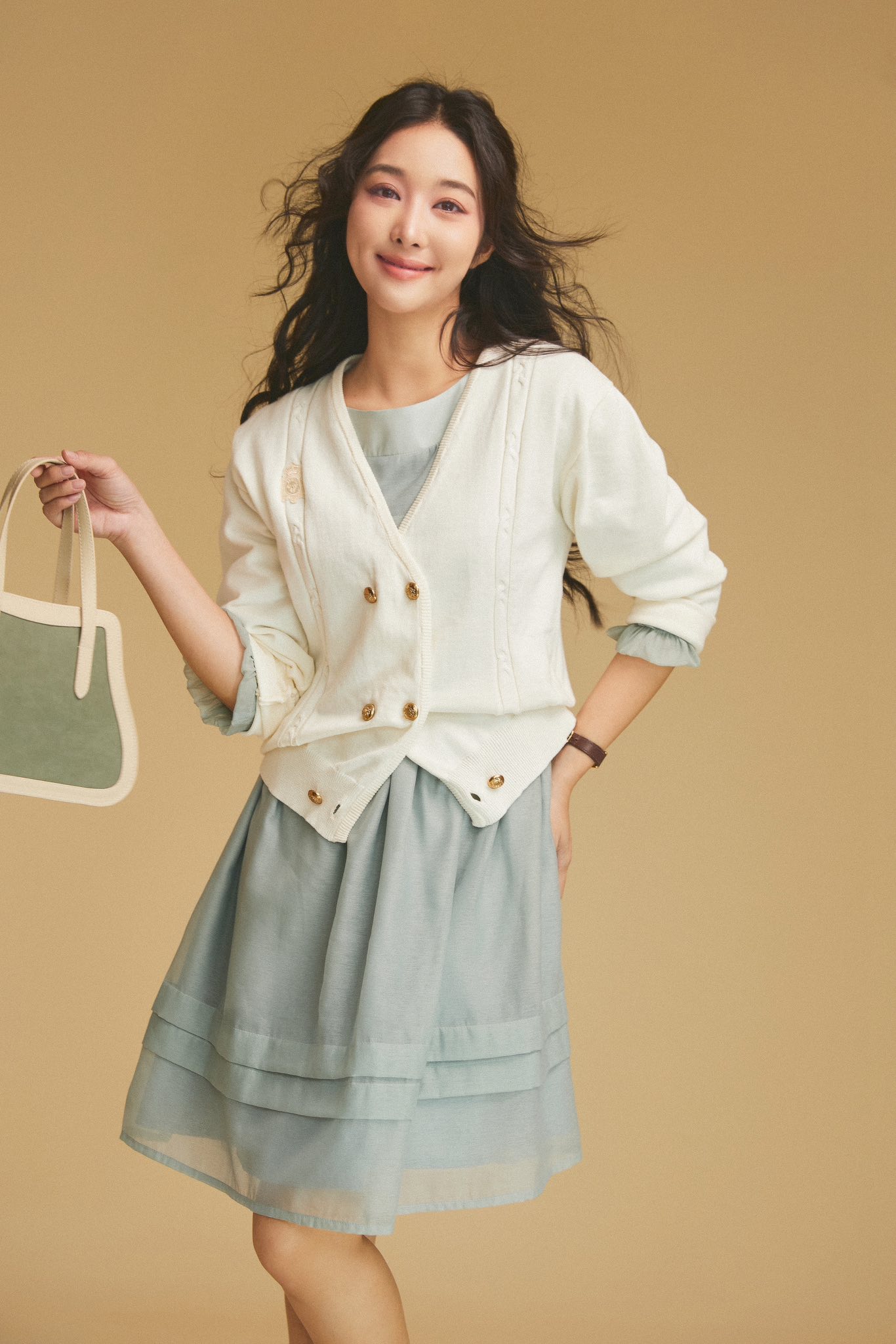 Mùa Thu diện cardigan mỏng là đẹp nhất: Vừa dễ lên đồ còn tôn dáng cực xinh - Ảnh 7.
