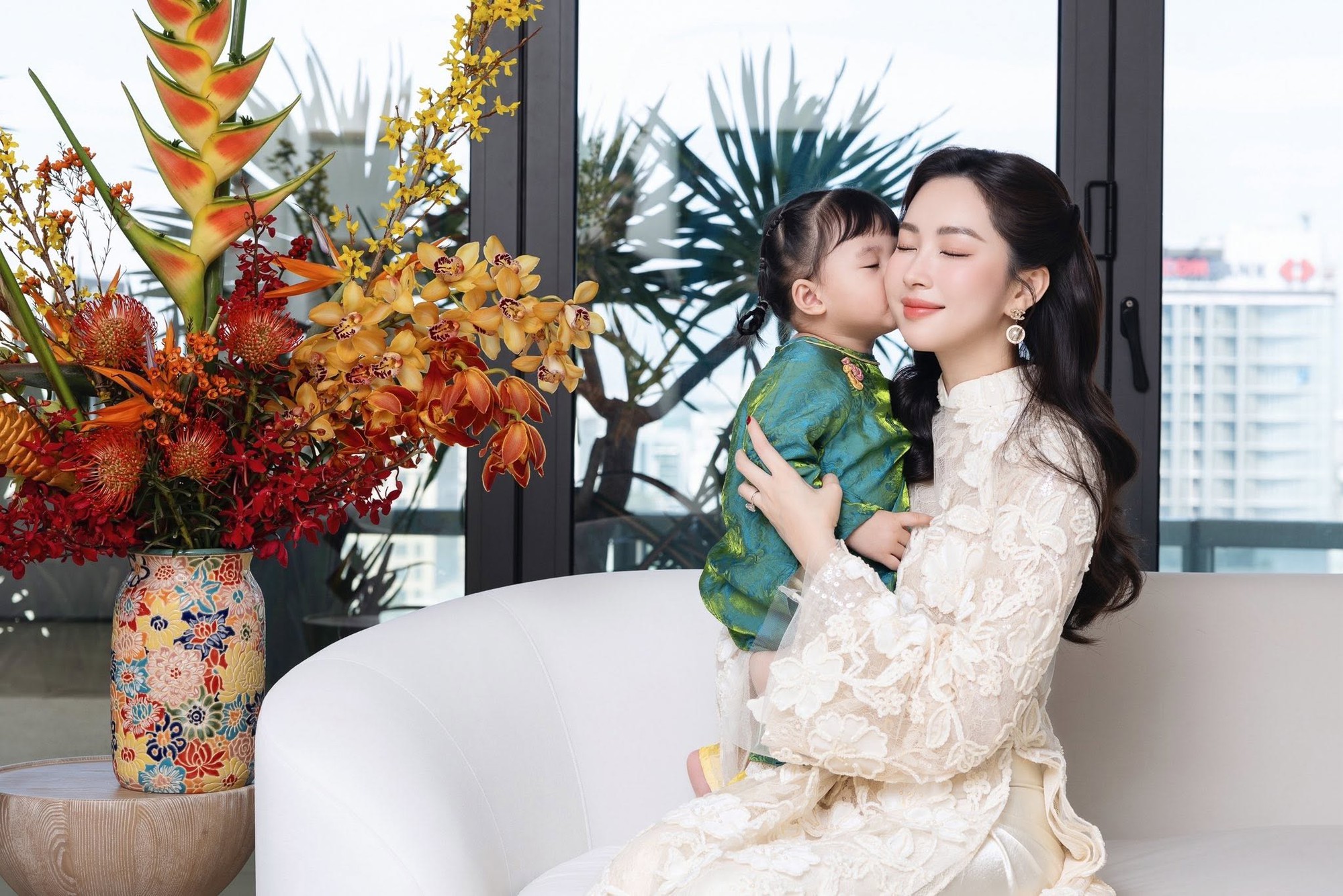Đặng Thu Thảo hiếm hoi khoe con gái lớn: Gia đình hạnh phúc của nàng hậu năm 2026 - Ảnh 6. Đặng Thu Thảo hiếm hoi khoe con gái lớn: Gia đình hạnh phúc của nàng hậu năm 2026 - Ảnh 6.