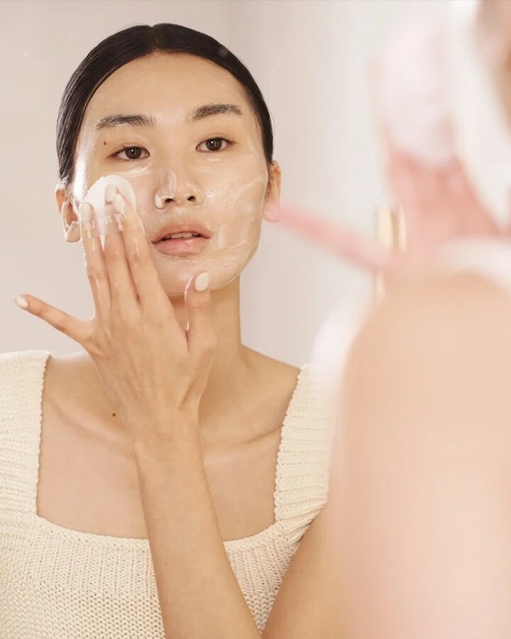 Mẹo chăm sóc da sạch mụn đầu đen với sáp tẩy trang an toàn và hiệu quả - Ảnh 4. Mẹo chăm sóc da sạch mụn đầu đen với sáp tẩy trang an toàn và hiệu quả - Ảnh 4.