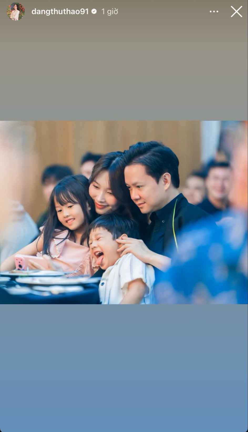 Đặng Thu Thảo hiếm hoi khoe con gái lớn: Gia đình hạnh phúc của nàng hậu năm 2026 - Ảnh 2. Đặng Thu Thảo hiếm hoi khoe con gái lớn: Gia đình hạnh phúc của nàng hậu năm 2026 - Ảnh 2.