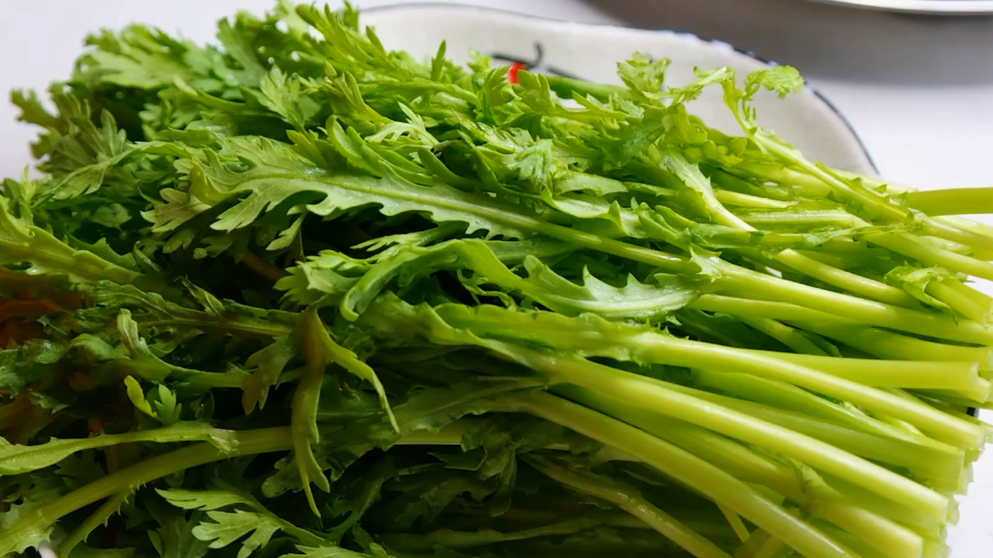 Tháng Mười đến, dùng 4 lọai rau vàng không thuốc trừ sâu để nấu món ngon - Ảnh 2. Tháng Mười đến, dùng 4 lọai rau vàng không thuốc trừ sâu để nấu món ngon - Ảnh 2.