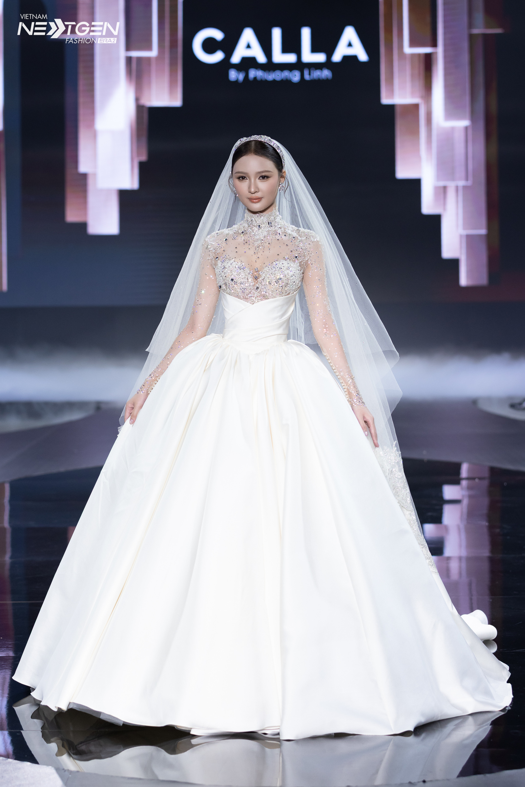 Gallery - Lan Khuê đọ đôi kiếm Nhật cùng Hoa hậu Lê Hoàng Phương - image 1
