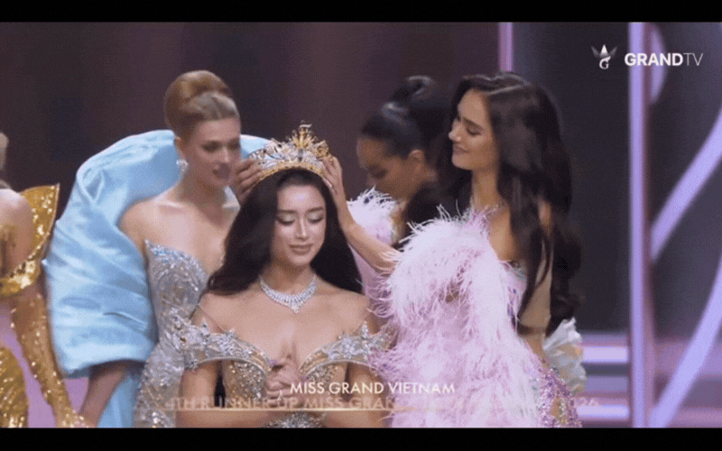 Miss Grand International gây khó hiểu: Emoura Phạm là Á hậu 4 hay Á hậu 3? - Ảnh 2.