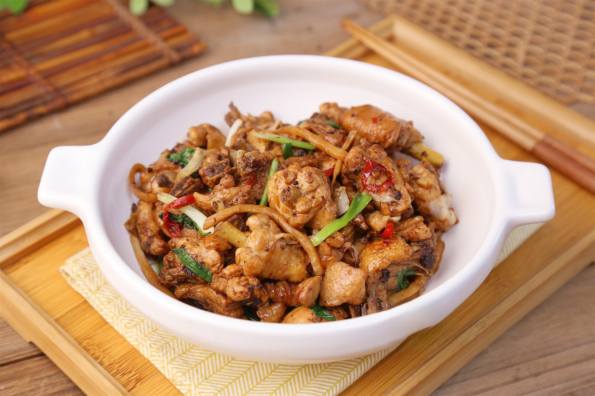 Mỗi lần mẹ t&ocirc;i l&agrave;m m&oacute;n n&agrave;y, em trai t&ocirc;i đều ăn hết 3 b&aacute;t cơm - ngon qu&aacute; trời!  - Ảnh 8.