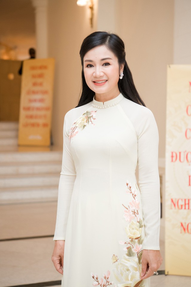 C&ocirc; g&aacute;i h&aacute;i ch&egrave; ở Tuy&ecirc;n Quang lớn l&ecirc;n th&agrave;nh mỹ nh&acirc;n nức tiếng m&agrave;n ảnh Việt, nhan sắc tuổi U60 vẫn g&acirc;y thương nhớ- Ảnh 5.