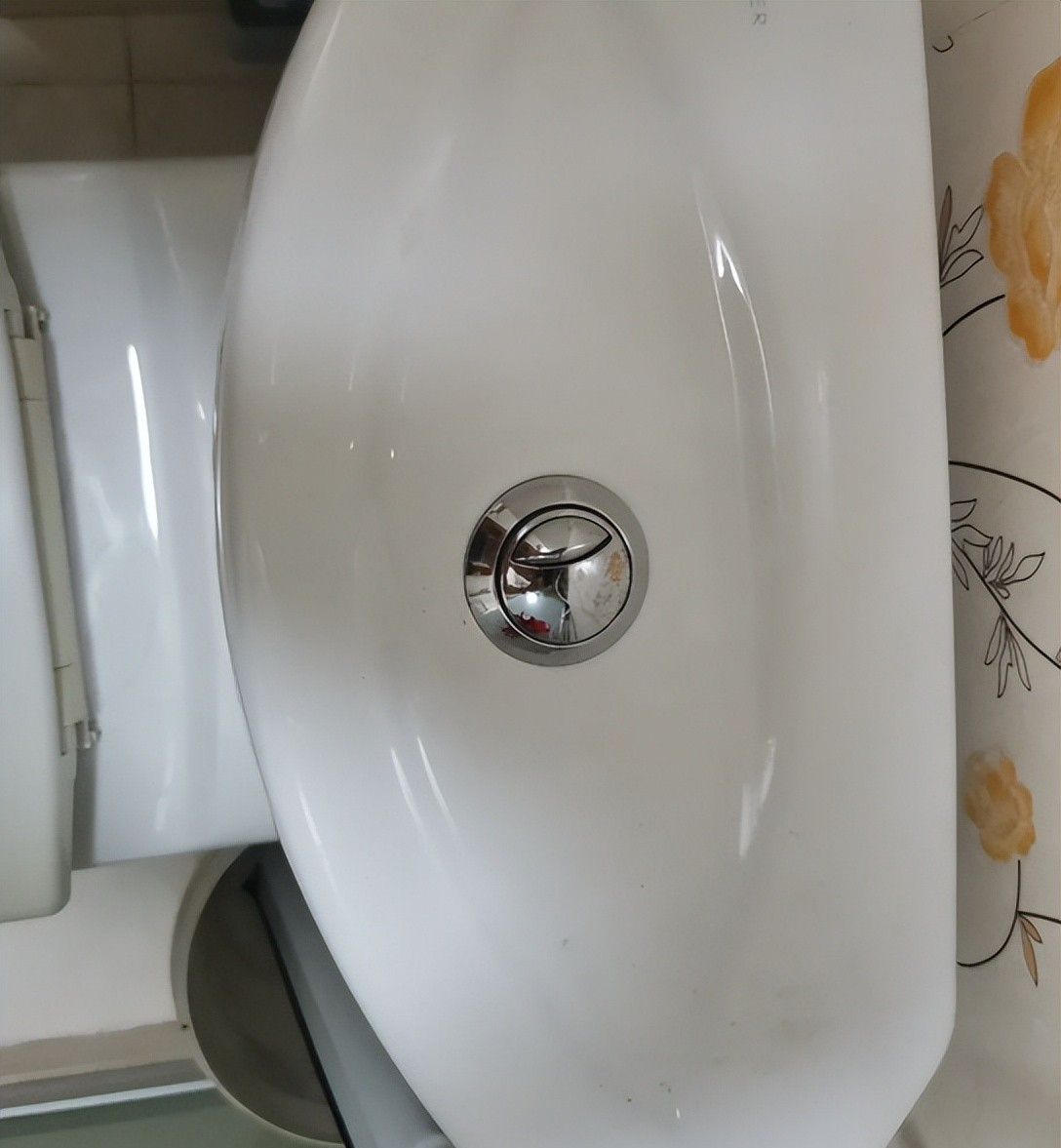 Dùng bồn cầu bao năm tôi mới biết mình toàn ấn sai nút: Chẳng trách tiền nước cứ âm thầm tăng - Ảnh 4.