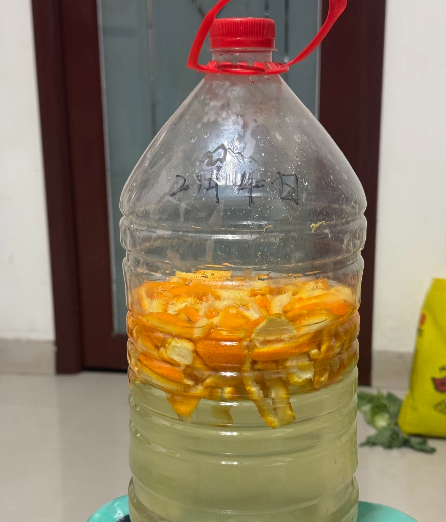 5 mẹo trồng cây được chia sẻ rầm rộ trên mạng: Có cách gần như không tốn tiền nhưng cây vẫn xanh tốt - Ảnh 2.