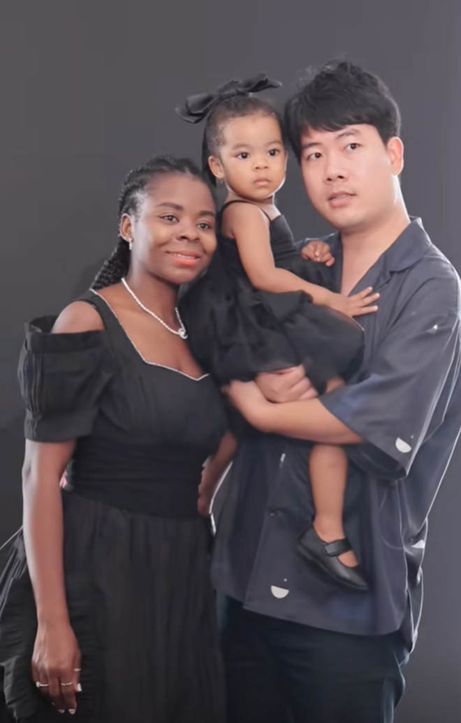 Mẹ Sữa triệu view: &ldquo;C&oacute; những ng&agrave;y m&igrave;nh chỉ đủ sức bế con nhưng như vậy cũng đ&atilde; l&agrave; rất nhiều&rdquo; - Ảnh 2.
