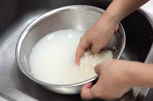 Nhiều người nấu cơm sai c&aacute;ch: Đ&acirc;y l&agrave; 7 c&aacute;ch biến cơm trắng th&ocirc;ng thường th&agrave;nh 
