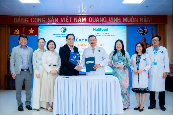 Nutifood v&agrave; Bệnh viện Y học Cổ truyền TP. Hồ Ch&iacute; Minh hợp t&aacute;c ph&aacute;t triển giải ph&aacute;p dinh dưỡng từ dược liệu Việt - Ảnh 2.