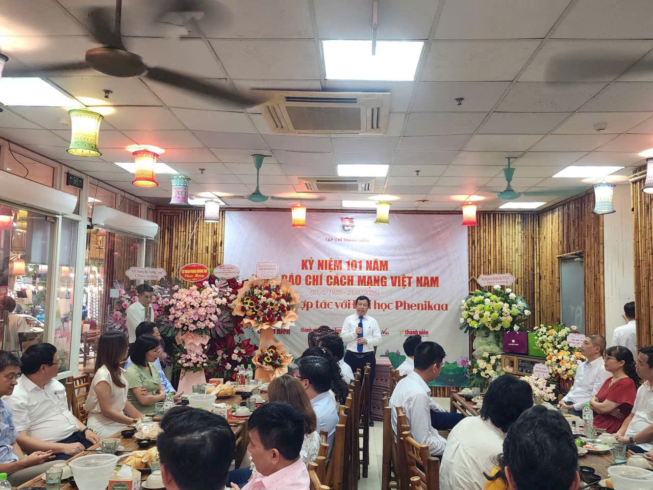 Tạp chí Thanh niên 64 năm đồng hành cùng thanh thiếu niên Việt Nam phát triển xã hội - Ảnh 26. Tạp chí Thanh niên 64 năm đồng hành cùng thanh thiếu niên Việt Nam phát triển xã hội - Ảnh 26.
