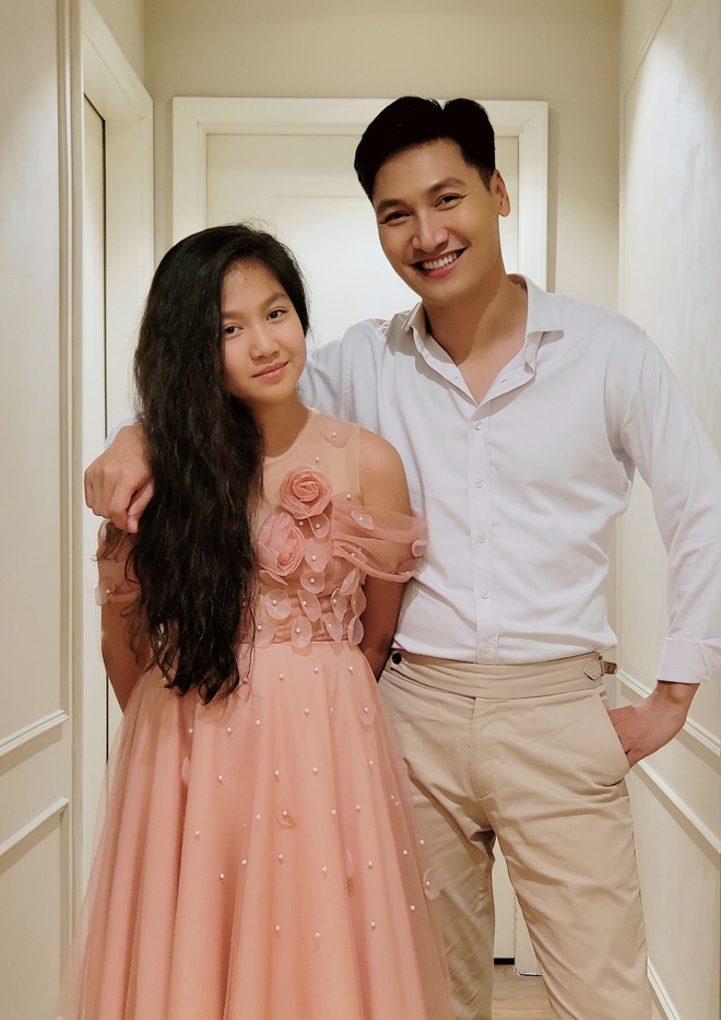 Con g&aacute;i Mạnh Trường đẹp chuẩn điện ảnh, nhan sắc được so s&aacute;nh với MC L&ecirc; Bống - Ảnh 8.