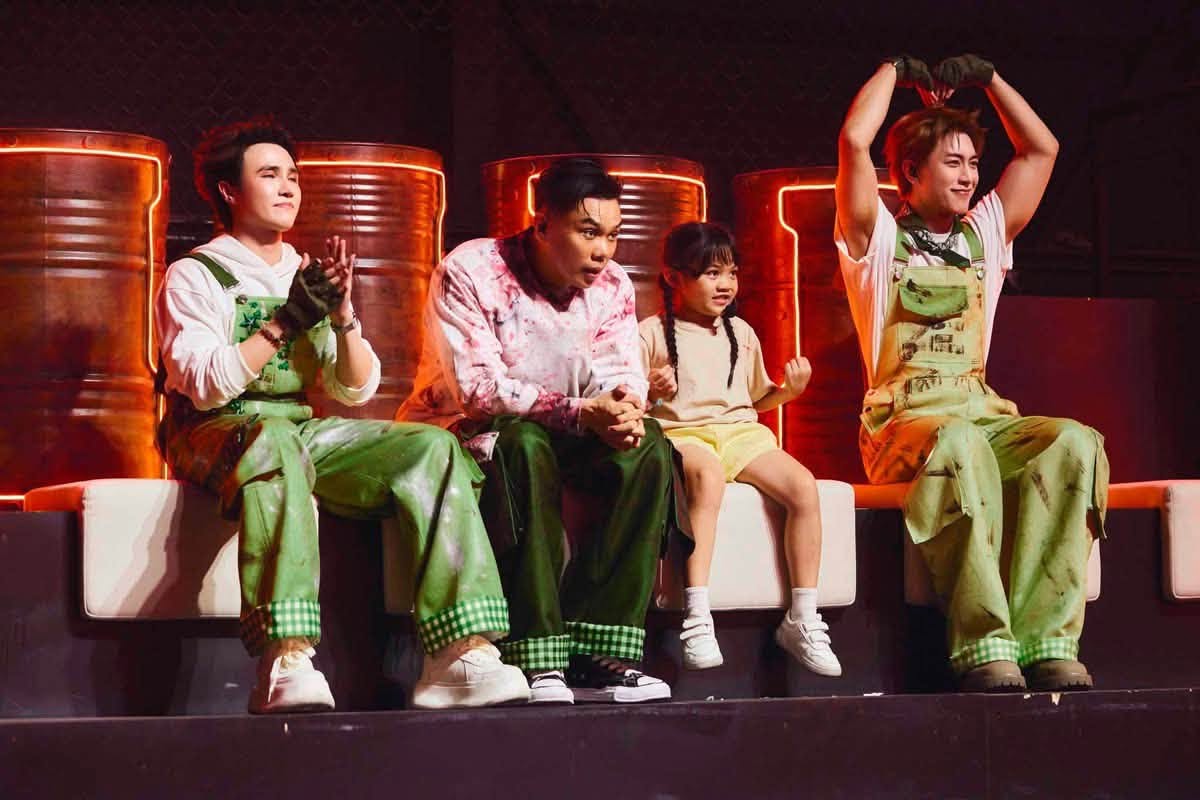 "Em bé Nhong Nhong Nhong" tập luyện cùng các anh tài trước thềm concert ATVNCG 2026, bé nhất nhà nên được cưng chiều hết nấc- Ảnh 5.