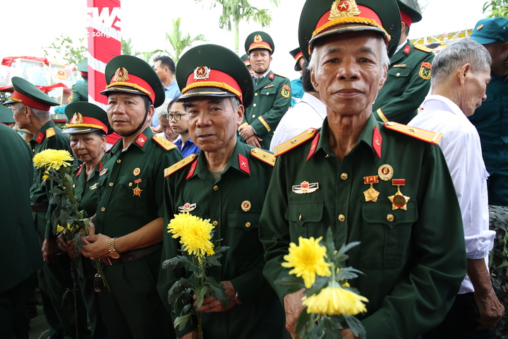 Lễ truy điệu v&agrave; an t&aacute;ng 56 h&agrave;i cốt liệt sĩ tại Hải Ph&ograve;ng năm 2026 - Ảnh 25.