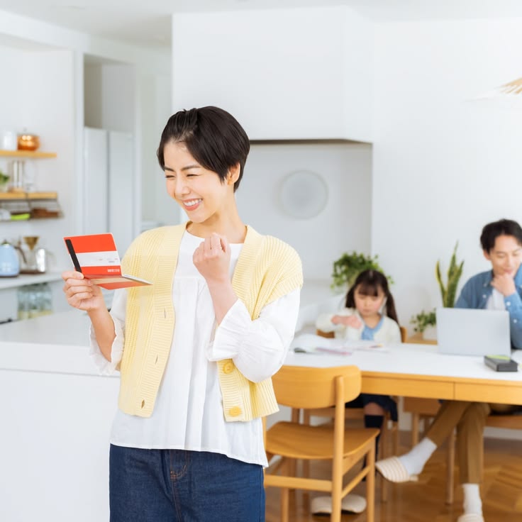 C&oacute; 200 triệu, t&ocirc;i từng định gửi hết một sổ nhưng đổi &yacute;: Chia th&agrave;nh 3 khoản, l&uacute;c cần tiền mới thấy quyết định n&agrave;y đ&aacute;ng gi&aacute;  - Ảnh 3.