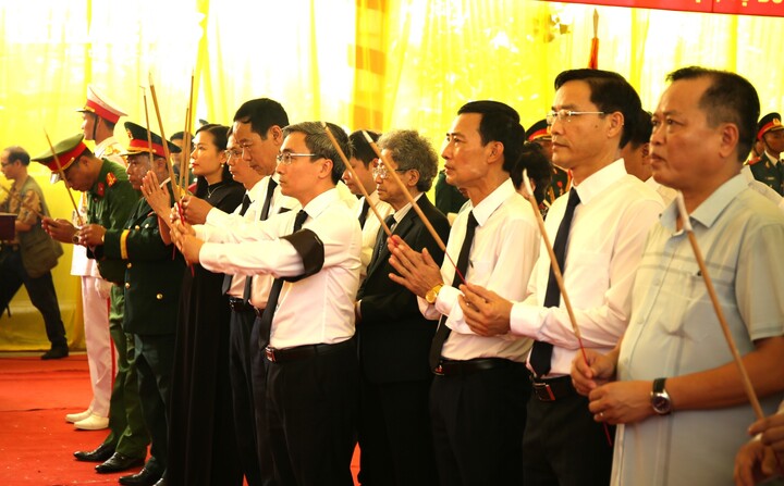 Lễ truy điệu v&agrave; an t&aacute;ng 56 h&agrave;i cốt liệt sĩ tại Hải Ph&ograve;ng năm 2026 - Ảnh 12.