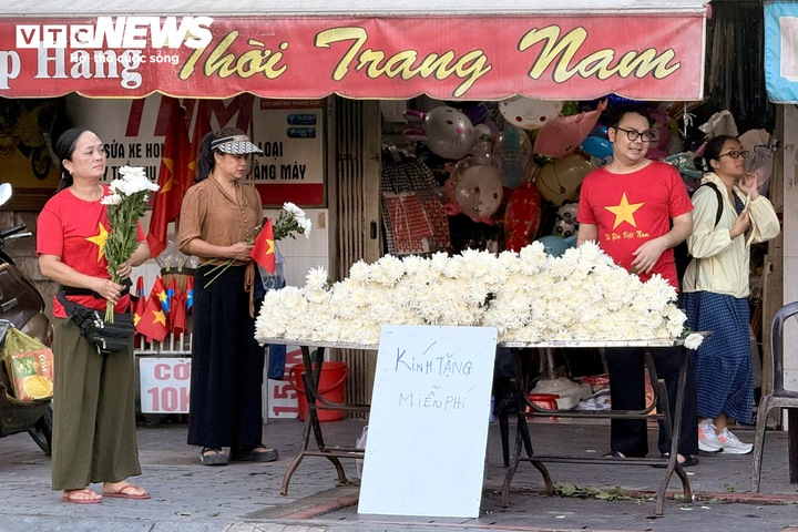 Những người l&iacute;nh Mậu th&acirc;n trở về trong v&ograve;ng tay Nh&acirc;n d&acirc;n sau 58 năm - Ảnh 3.
