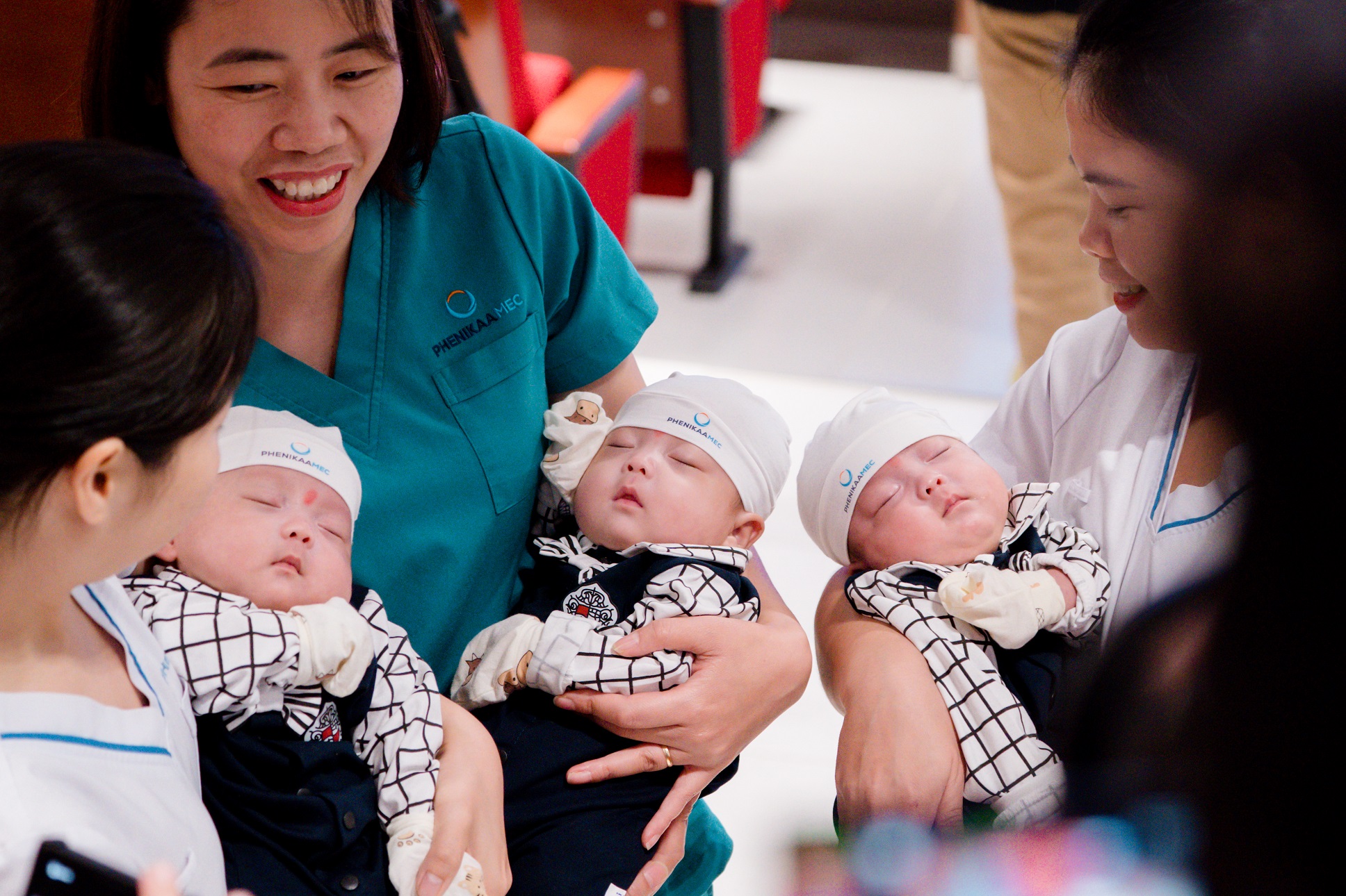 Nữ bác sĩ gần 30 năm hồi sức trẻ sinh non: "Cứu sống mới chỉ là điểm bắt đầu" - Ảnh 1.