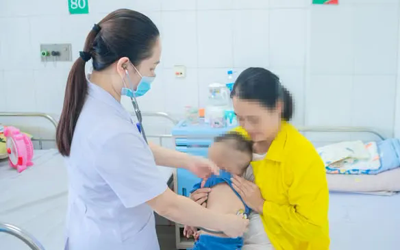 RSV gia tăng ở trẻ nhỏ: Cảnh b&aacute;o v&agrave; biện ph&aacute;p ph&ograve;ng ngừa hiệu quả năm 2026 - Ảnh 1.
