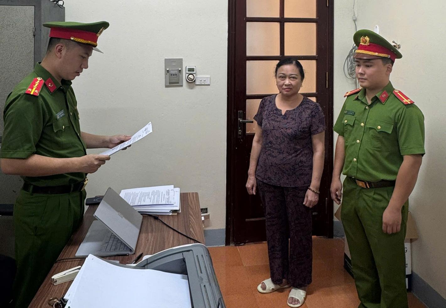 Khởi tố Vũ Thị Hoa về h&agrave;nh vi sản xuất h&agrave;ng giả tại Lạng Sơn năm 2026 - Ảnh 1.