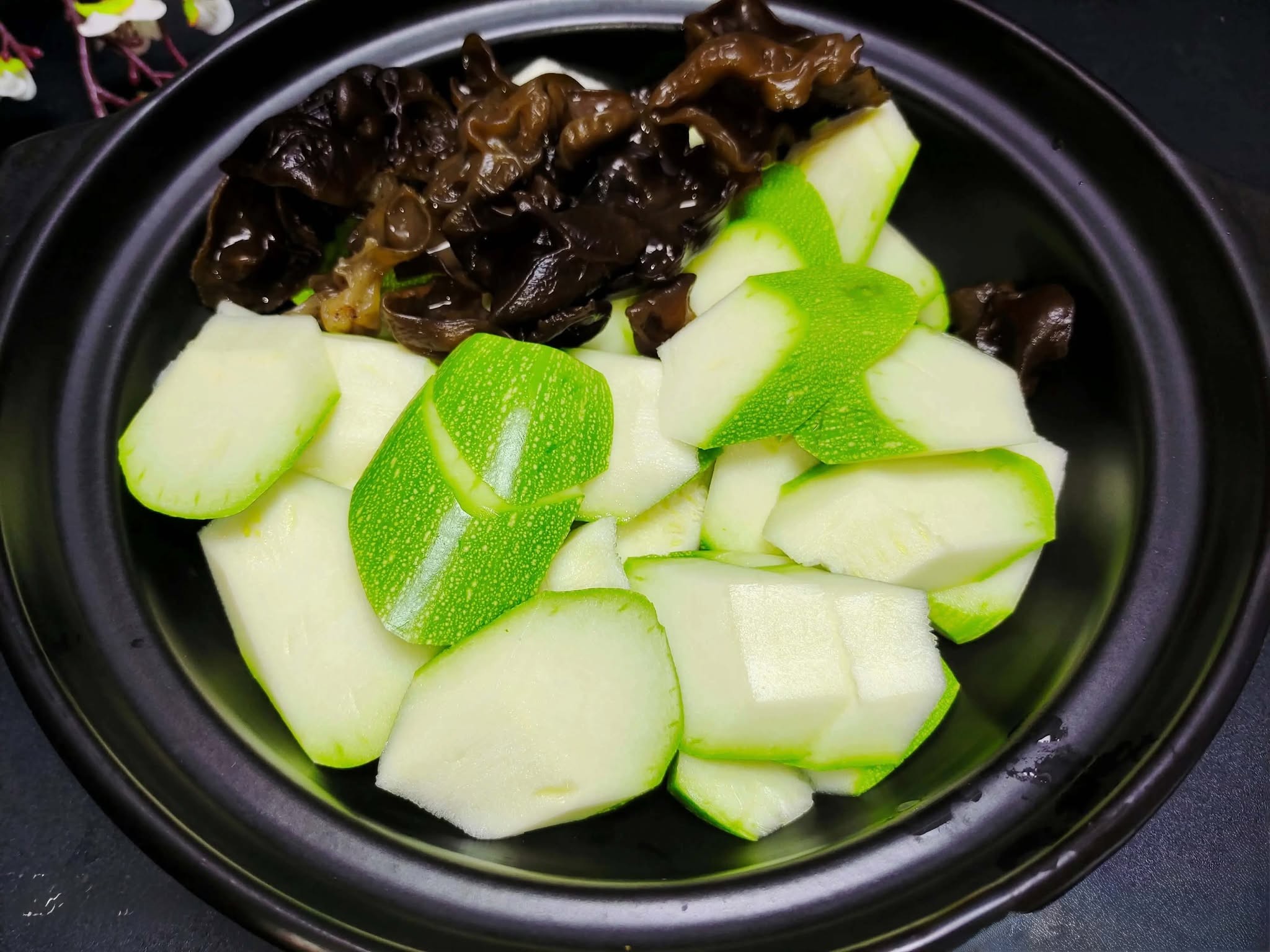 T&ocirc;i rất th&iacute;ch m&oacute;n canh n&agrave;y, mỗi tuần nhất định phải nấu một lần: Hương vị v&ocirc; c&ugrave;ng thơm, mềm v&agrave; si&ecirc;u ngon  - Ảnh 2.