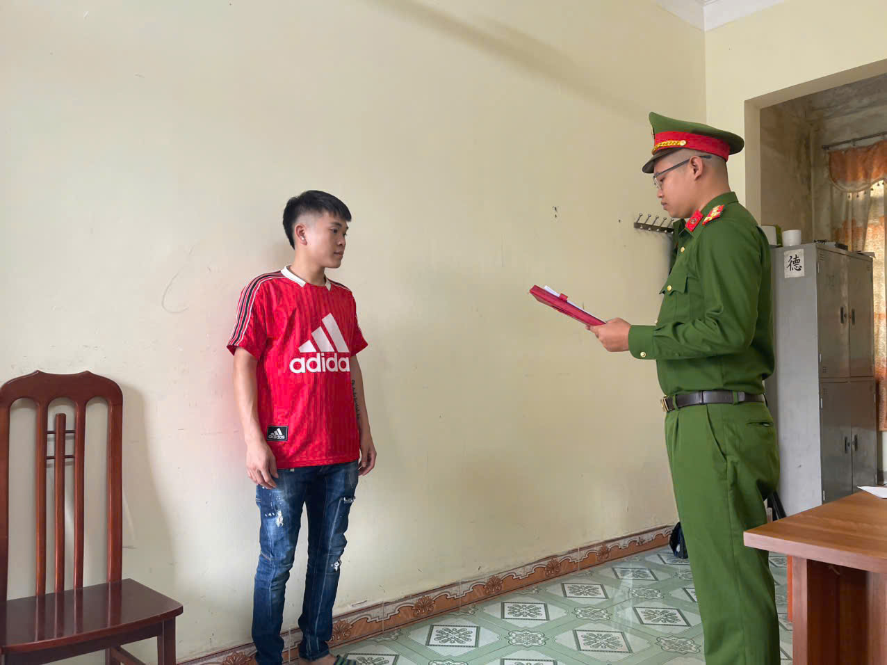 C&ocirc;ng an Hưng Y&ecirc;n khởi tố Nguyễn Văn Dương về X&acirc;m phạm quyền sở hữu c&ocirc;ng nghiệp - Ảnh 1.