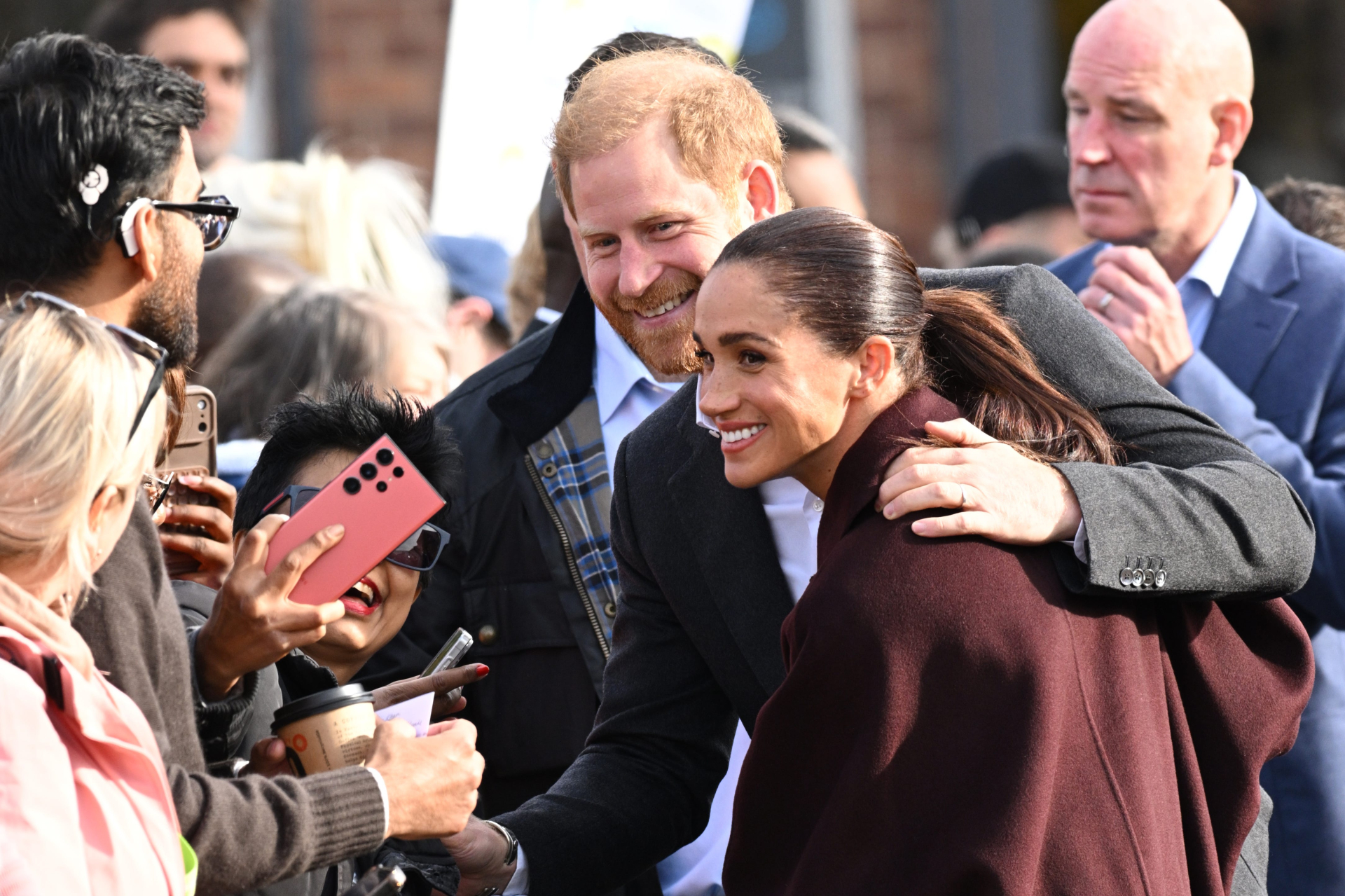 Meghan Markle v&agrave; Ho&agrave;ng tử Harry trở lại Nottingham: K&yacute; ức đẹp từ năm 2017 - Ảnh 1.