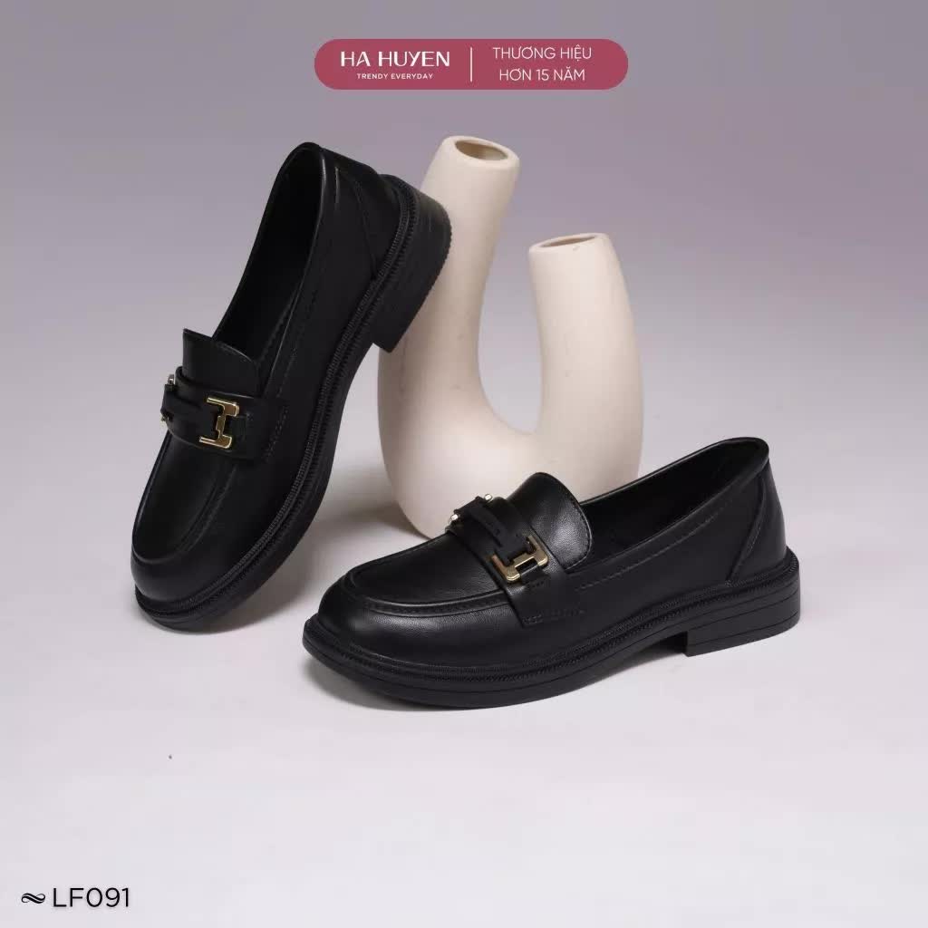 Gi&agrave;y loafer vẫn chưa hạ nhiệt: Diện l&ecirc;n vừa trẻ trung lại vừa sang chảnh chuẩn 