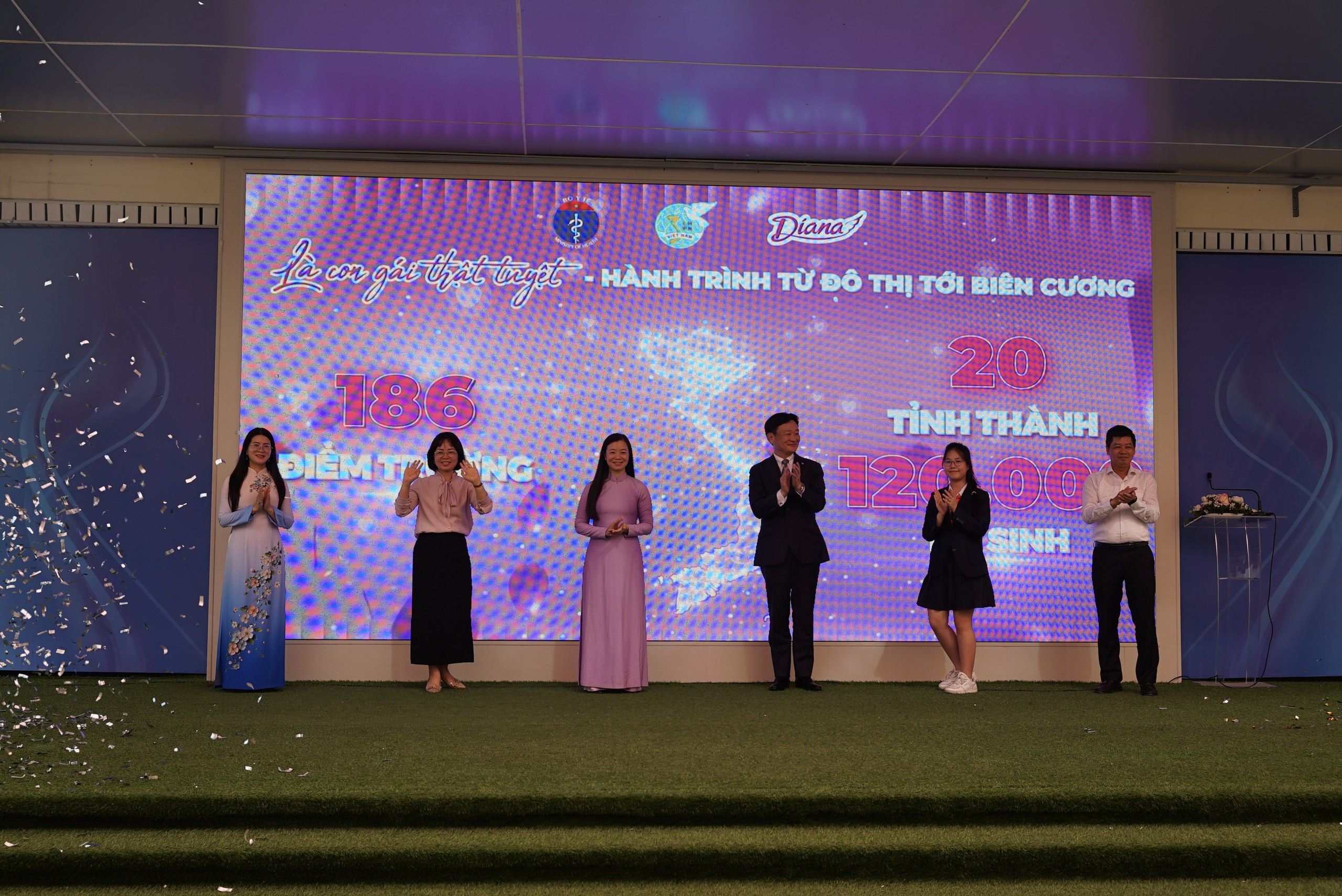 Cứ 5 nữ sinh th&igrave; c&oacute; 1 em xin về, bỏ dở buổi học khi 