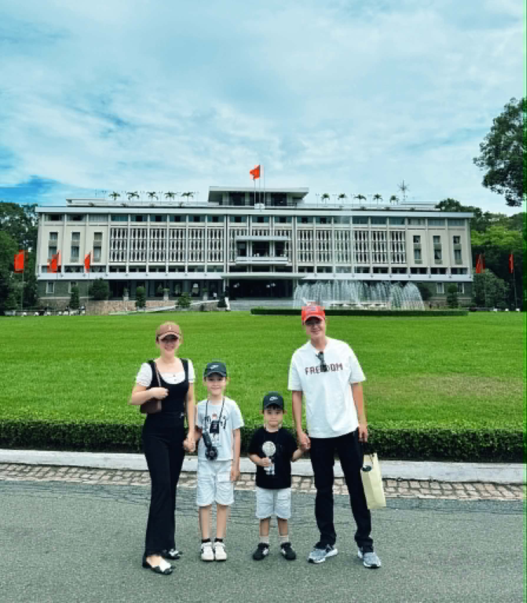 Mẹ Đ&agrave; Nẵng khoe loạt khay cơm cho con tiểu học, em b&eacute; n&oacute;i một c&acirc;u ai cũng thấy ấm l&ograve;ng  - Ảnh 16.
