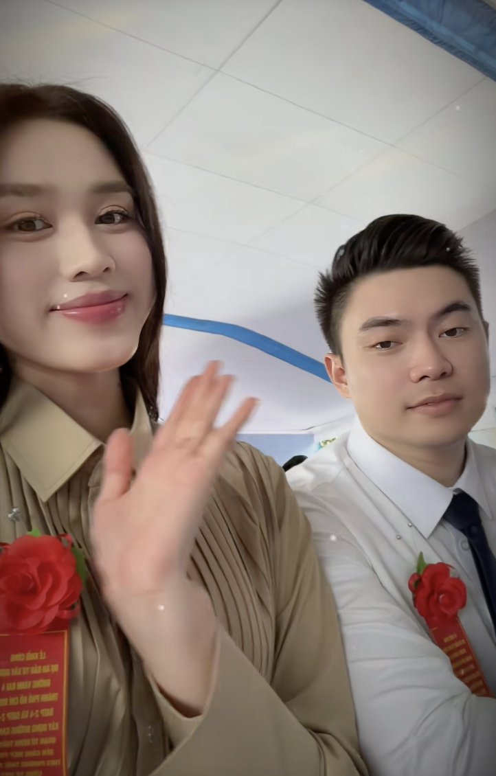 Đỗ H&agrave; v&agrave; Nguyễn Viết Vương: Cặp đ&ocirc;i nổi bật tại sự kiện Tập đo&agrave;n Sơn Hải 2026 - Ảnh 2.