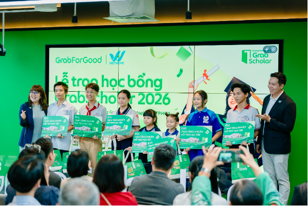 GrabScholar 2026 tiếp sức h&agrave;nh tr&igrave;nh học tập của hơn 300 học sinh, sinh vi&ecirc;n - Ảnh 2.