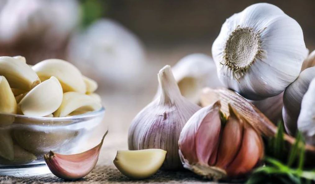 Người th&iacute;ch ăn tỏi mỗi ng&agrave;y cần ch&uacute; &yacute; điều n&agrave;y - Ảnh 2.