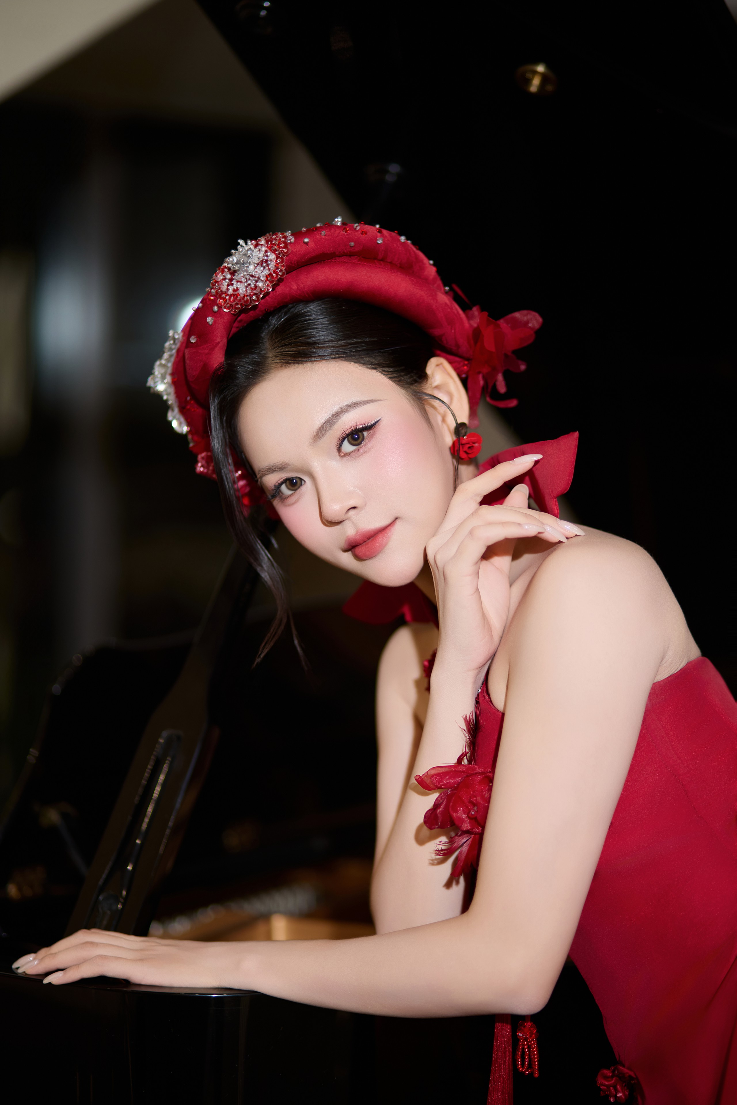 Gallery - Đoàn Linh liều mang ca khúc chưa ai nghe ở Sao Mai 2026, giám khảo khen liêu trai ma mị - image 5