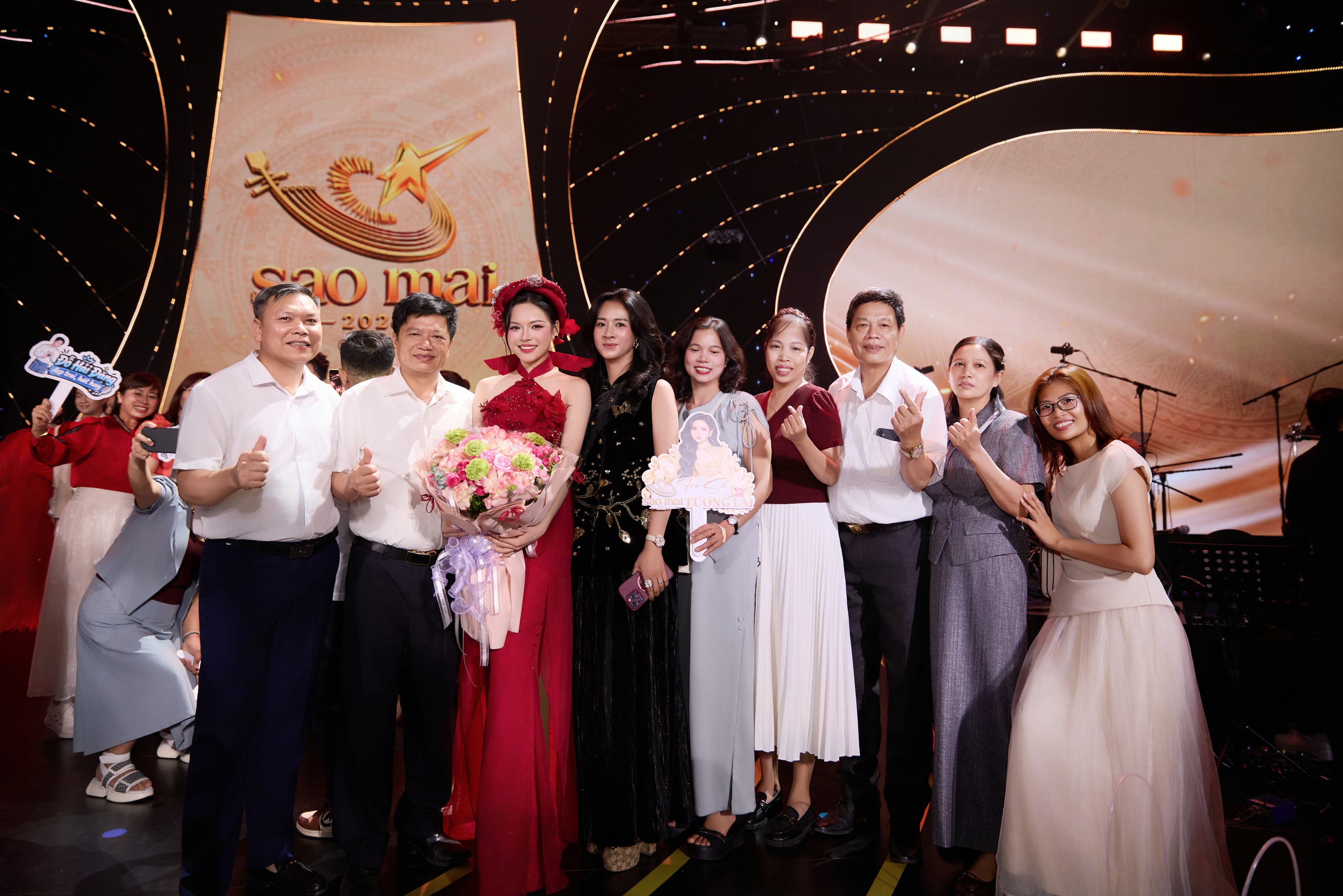 Gallery - Đoàn Linh liều mang ca khúc chưa ai nghe ở Sao Mai 2026, giám khảo khen liêu trai ma mị - image 6