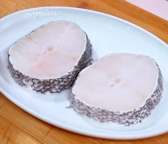 B&eacute; 2 tuổi ăn một loại c&aacute; suốt 8 th&aacute;ng, x&eacute;t nghiệm thủy ng&acirc;n vượt mức khuyến nghị - Ảnh 2.