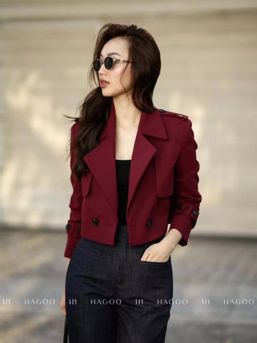 &Aacute;o kho&aacute;c d&aacute;ng lửng vừa t&ocirc;n d&aacute;ng cao r&aacute;o, vừa trẻ trung năng động m&agrave; vẫn sang chuẩn 