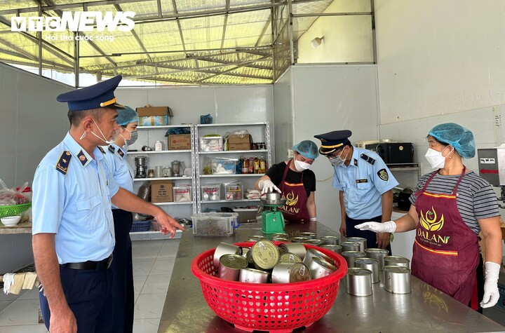 Vụ kh&acirc;u nhục Lạng Sơn: Sản phẩm k&eacute;m chất lượng bị mạo danh tr&ecirc;n mạng x&atilde; hội - Ảnh 2.