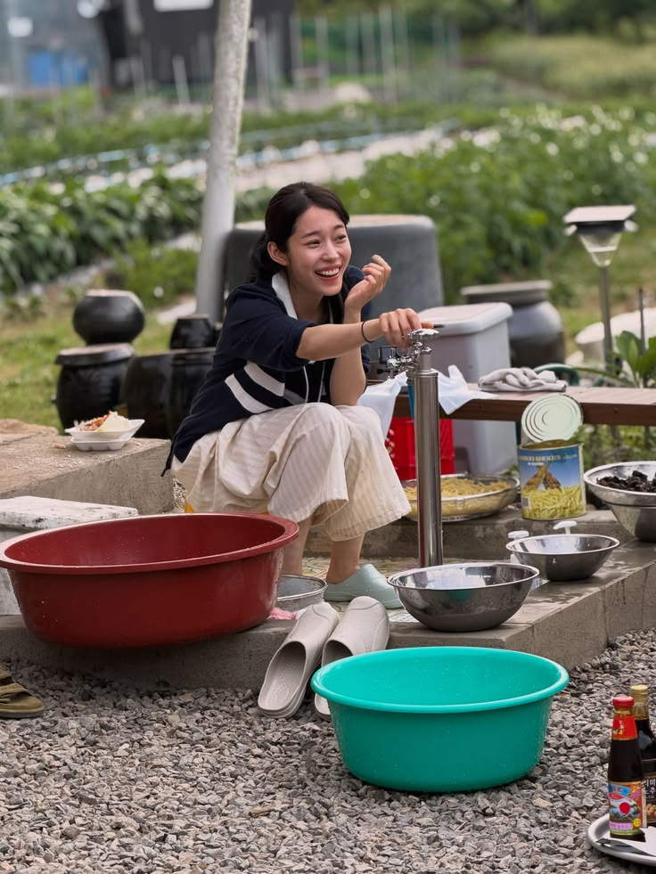 Rời th&agrave;nh phố lớn để trở về qu&ecirc; kh&ocirc;ng phải l&agrave; điều đ&aacute;ng xấu hổ: Giới trẻ đang &acirc;m thầm thay đổi, kiếm &iacute;t hơn nhưng dễ để d&agrave;nh hơn - Ảnh 5.