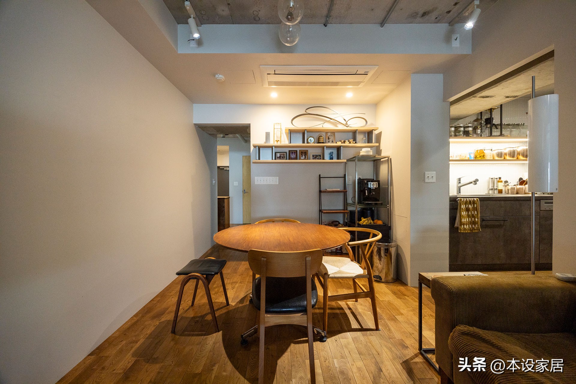 Cặp vợ chồng tuổi 60 sống trong căn hộ 65m&sup2; suốt 8 năm: Nh&agrave; kh&ocirc;ng lớn nhưng l&uacute;c n&agrave;o cũng gọn g&agrave;ng, ngăn nắp - Ảnh 7.
