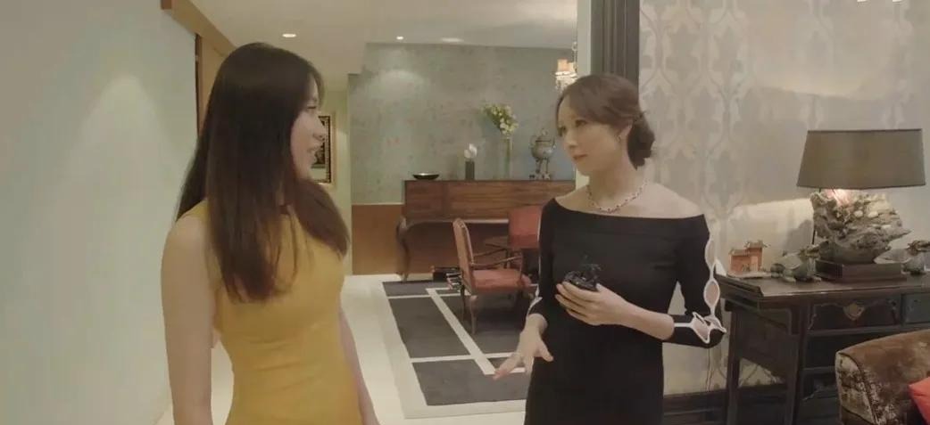 Cận cảnh dinh thự 6 . 000 M&sup2; của Hồ Tịnh: Cuộc sống như c&ocirc;ng ch&uacute;a b&ecirc;n người thừa kế tập đo&agrave;n tang lễ - Ảnh 15.