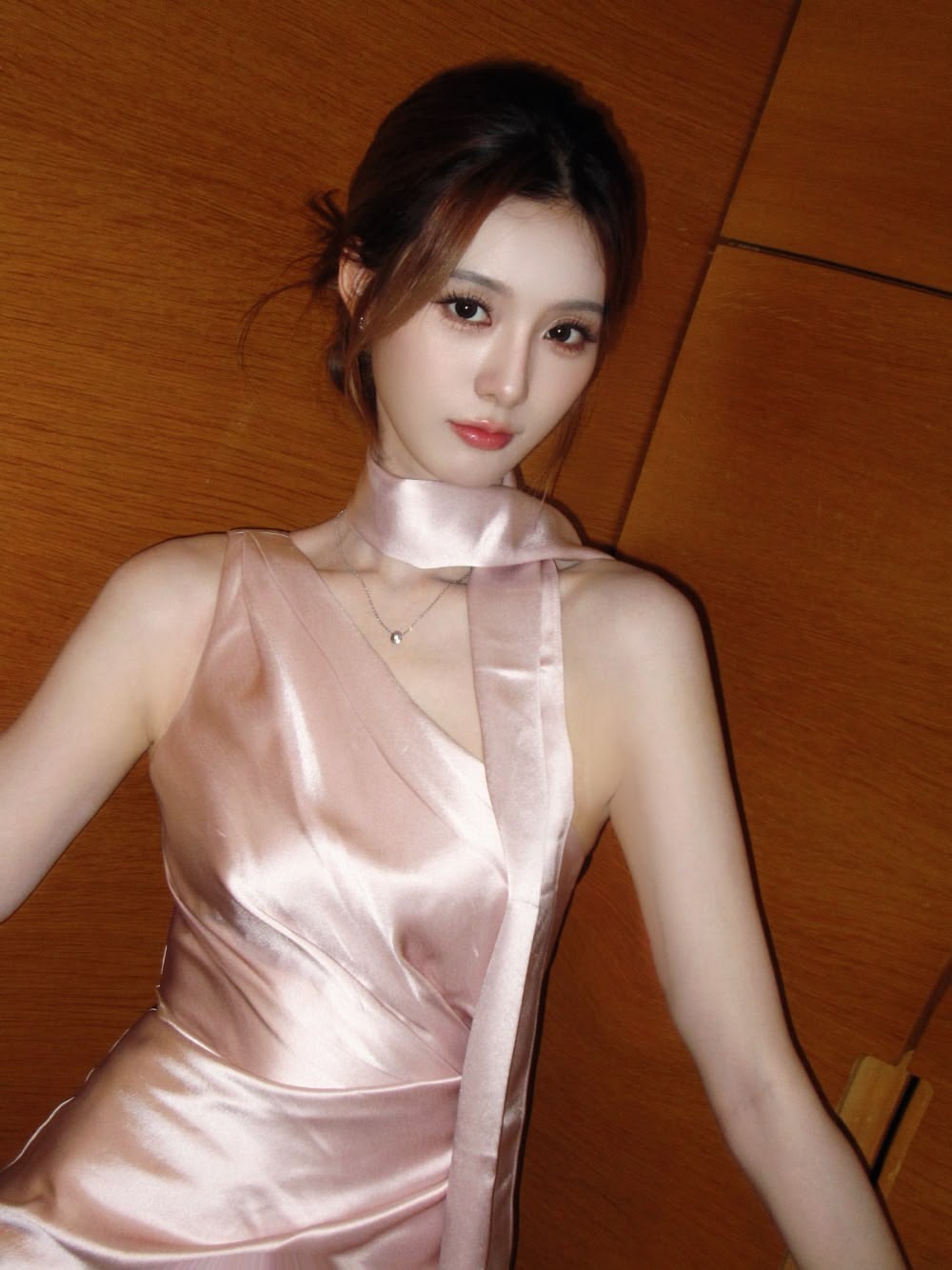 N&agrave;ng thơ showbiz Từ Nghệ Dương: T&igrave;nh y&ecirc;u như phim v&agrave; gu thời trang đẳng cấp 2026 - Ảnh 3.